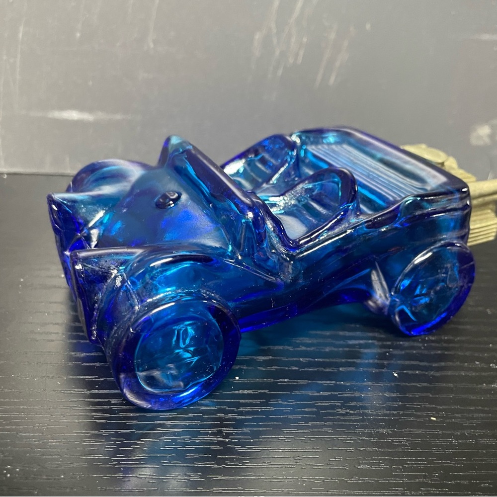 Collectible Avon cobalt blue glass dune buggy bottle Aftershave - Empty